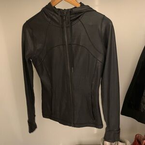 Lululemon Define Hooded Jacket
Nulu radiate foil black size 8